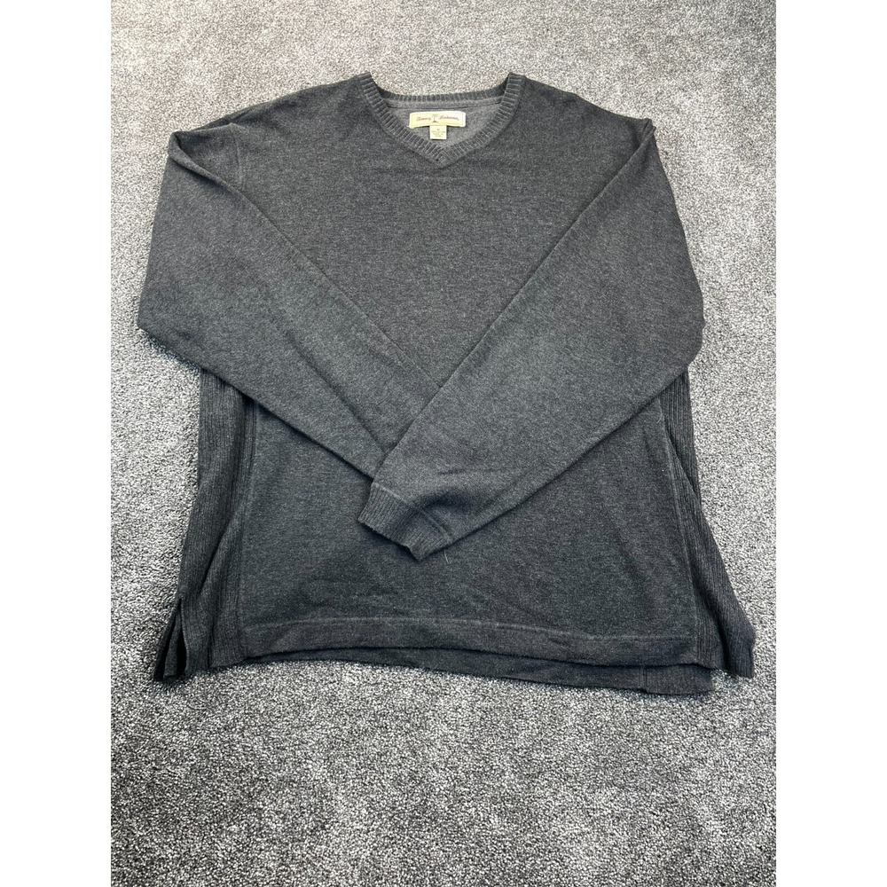 Tommy Bahama Mens Medium Gray Long Sleeve Sweater V Neck Knit Shirt Soft Warm